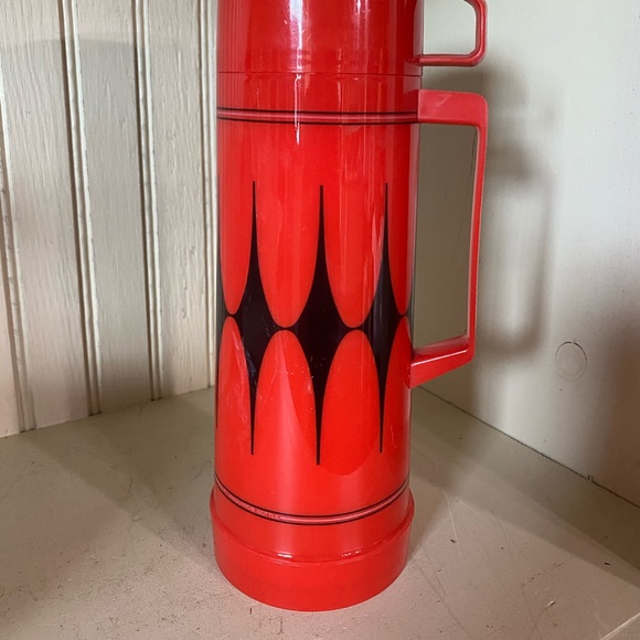 Vintage Aladdin black and red diamond thermos, winter, Christmas, farmhouse - Picture 8 of 8